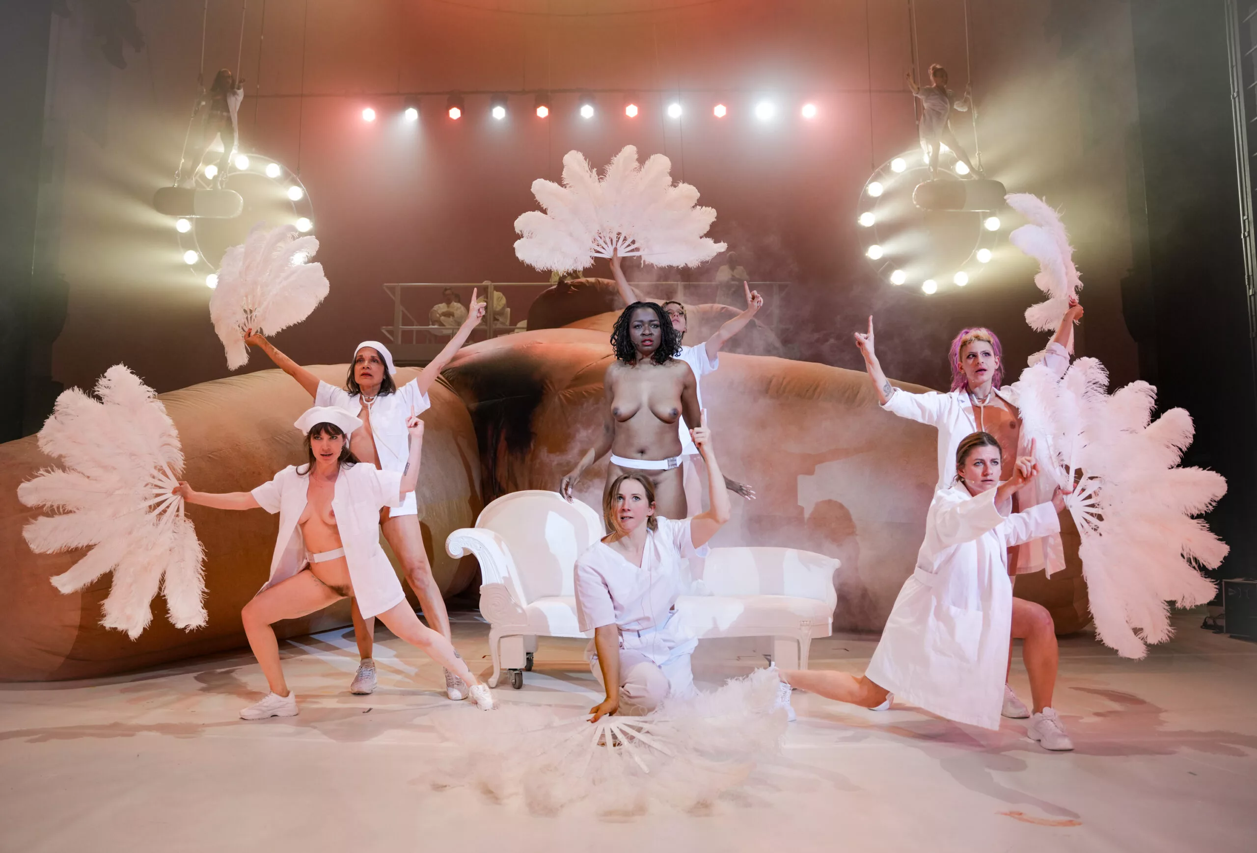 A_year_without_summer_von_Florentina_Holzinger_©Nicole_Marianna_Wytyczak-02-scaled Florentina Holzinger Showbild