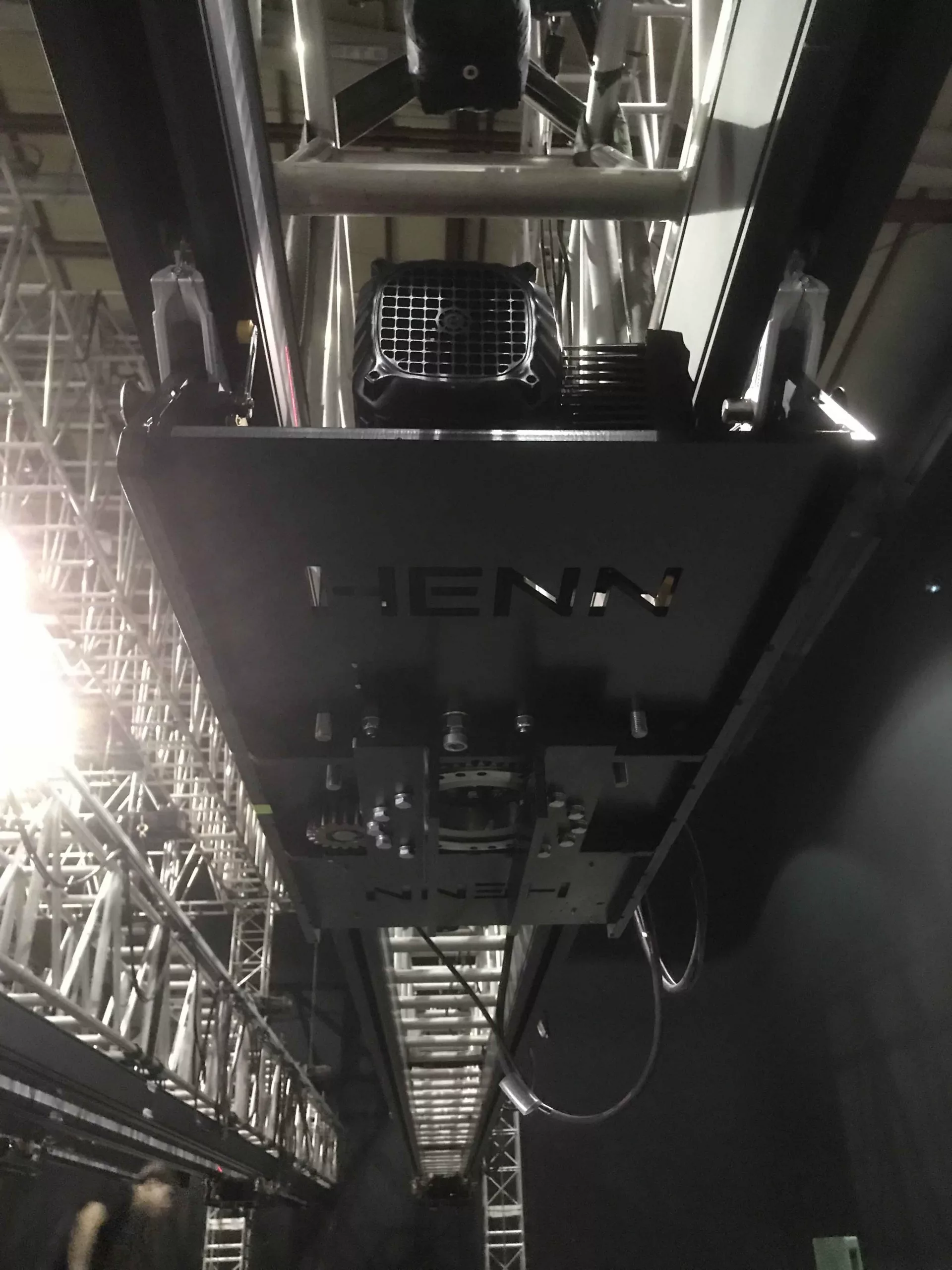 henn-projekt-trolley-upside Henn Projekt Trolley